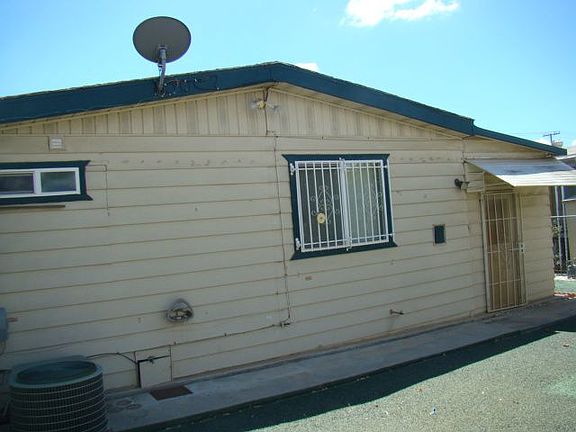 3rd image of 26012 Bamboo Palm Dr