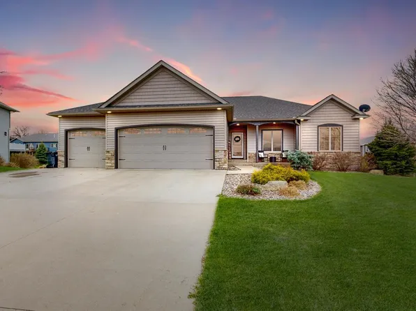 1208 Wynnsong Ct NW, Byron, MN 55920