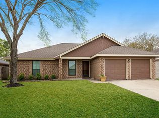 16746 Starboard View Dr, Friendswood, TX 77546