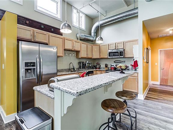 5th image of 3200 Franklin Blvd APT 101