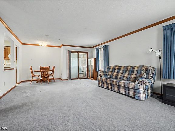 5th image of 145 Michael Ln