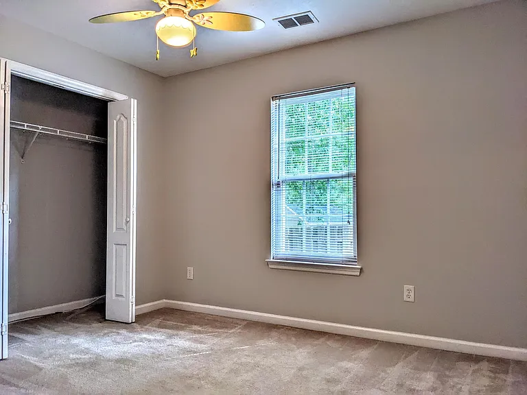 2045 Shoreline Dr — Photo 11
