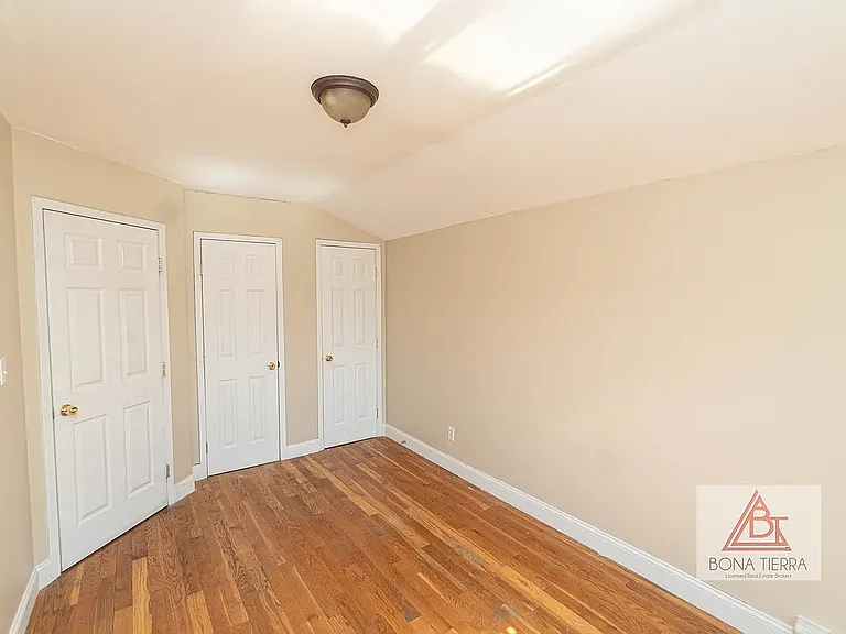 33-18 100th St #2 — Photo 7