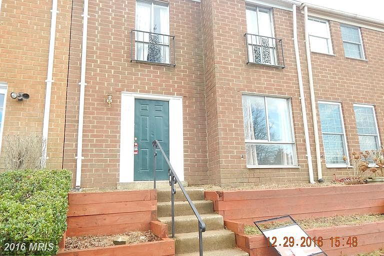 1st image of 89 Chestnut Dr