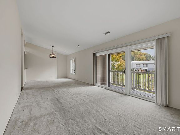 4th image of 33 Olcott Way #33