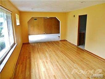 Living Room w/Hardwood Floors