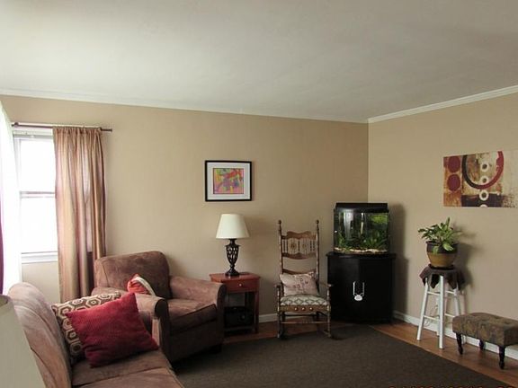 3rd image of 225 Hoffman Ave