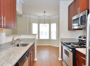 12191 Lincoln Lake Way APT 6301, Fairfax, VA 22030