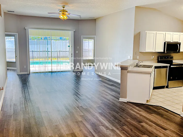 3021 Merlot Way — Photo 4
