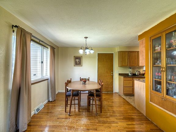 4th image of 9321 Northlake Dr SW