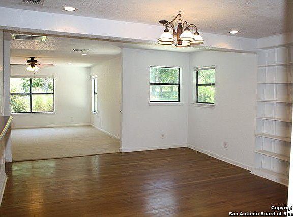 3rd image of 3415 W Woodlawn Ave