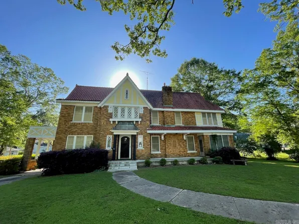 714 N Main St, Monticello, AR 71655