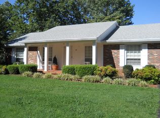 671 Woodlawn Dr, Sparta, TN 38583