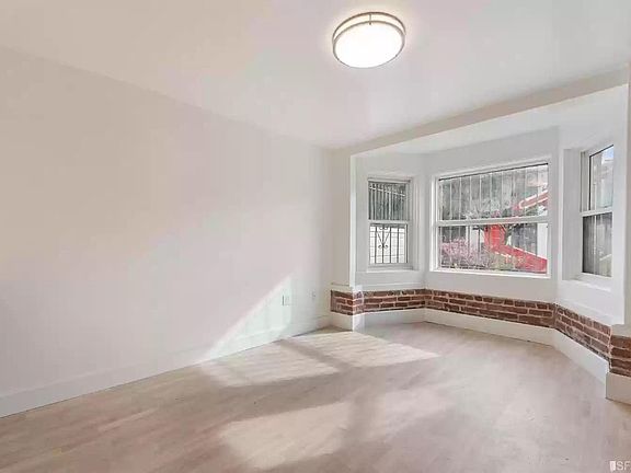 4th image of 2074 Bush St #2074