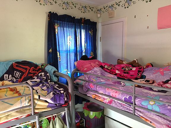 Larger of the 2 bedrooms 