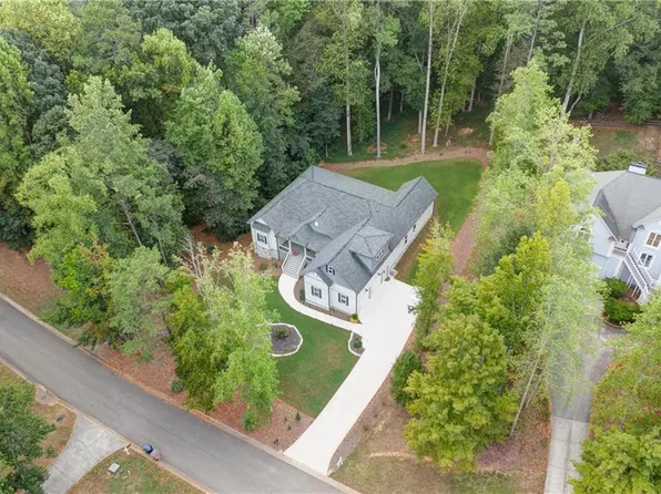 1205 Red Fox Cir, Woodstock, GA 30188