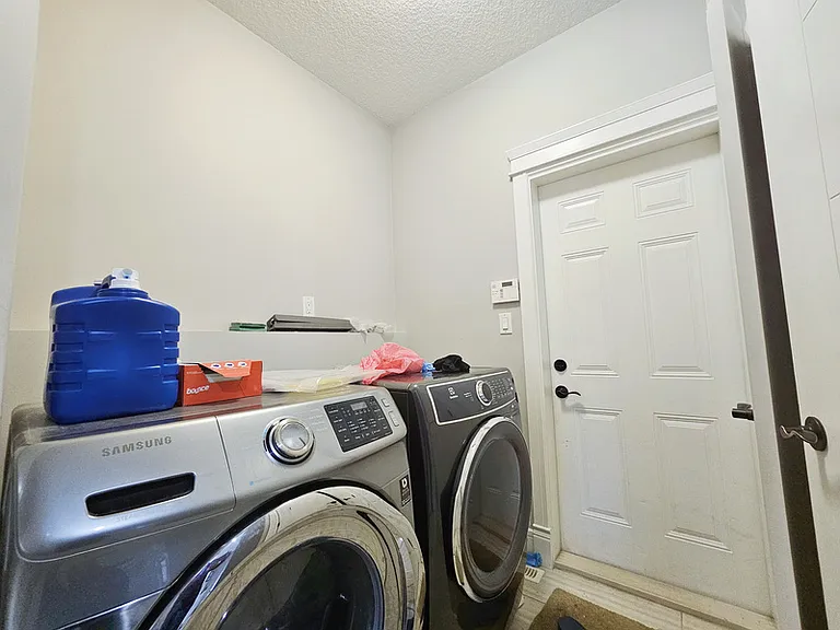 546 Albany Way NW — Photo 27