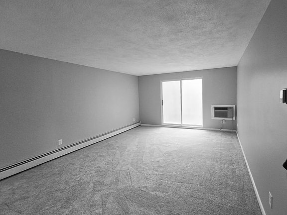 3rd image of 6-8 Broadway Ave