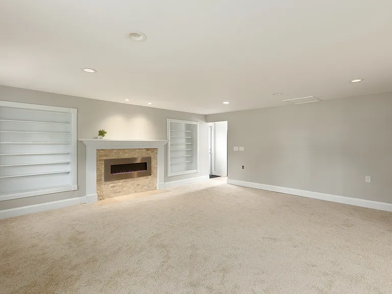 4002 Harlem Rd — Photo 11