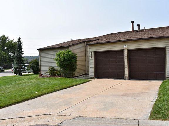 2nd image of 1011 Teewinot Cir