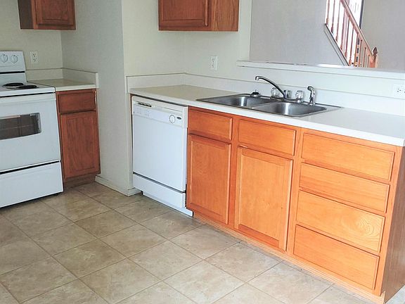 4th image of 3511 Malibu Ln APT A