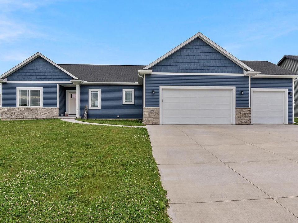 1st image of 1074 Crystal LANE