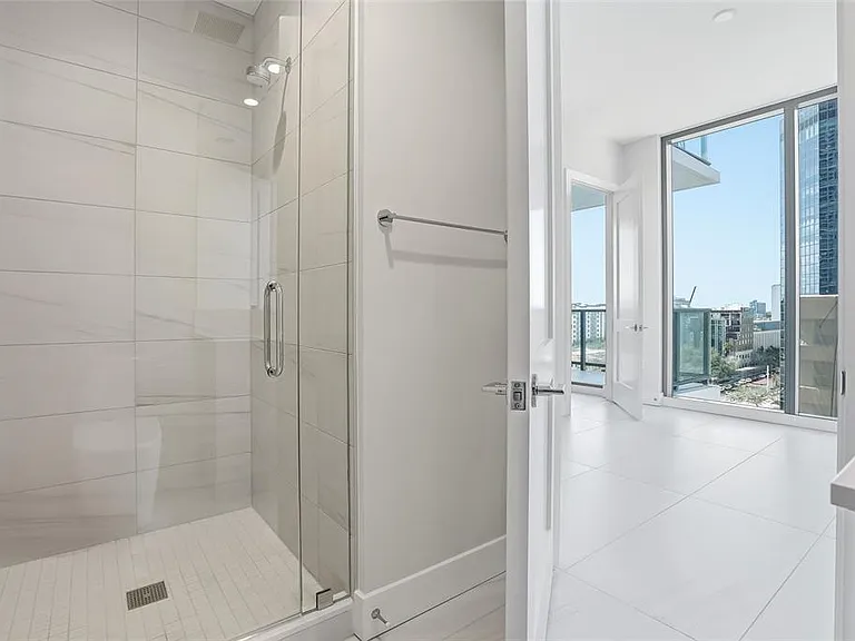 275 1st Ave S #1008 — Photo 41