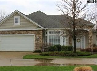 11394 S Forest Dr, Painesville, OH 44077