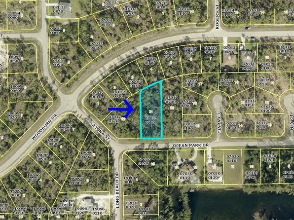 230 Ocean Park Dr, Lehigh Acres, FL 33972