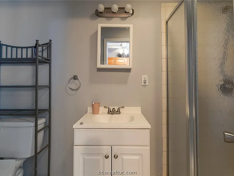 3705 Holly Dr — Photo 15