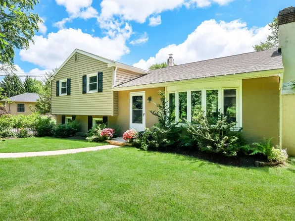 6244 Groveland Rd, Pipersville, PA 18947
