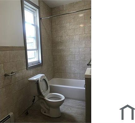 2nd image of 2846 Marion Ave #2