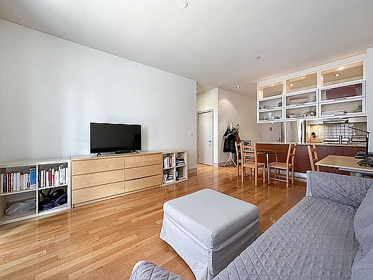 5th image of 4126 27th St APT 3B
