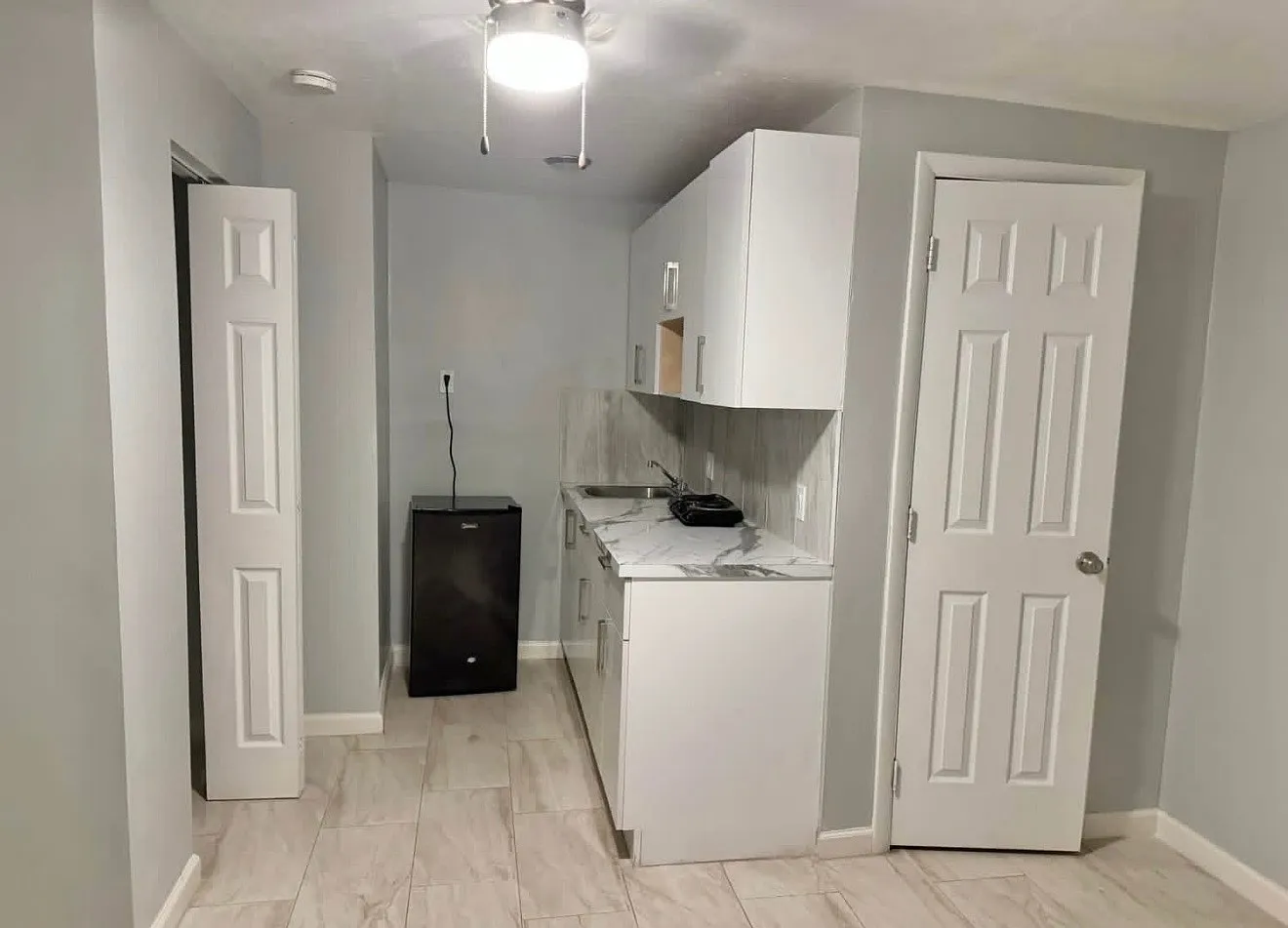 Studio, 1300 sqft, $1,225 — Photo 3