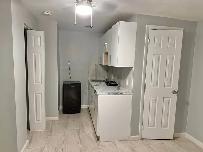106 Cleveland St #2 — Photo 3