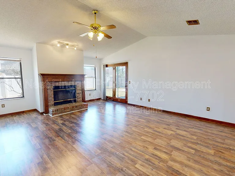 1607 Beverly Bay Ct — Photo 7