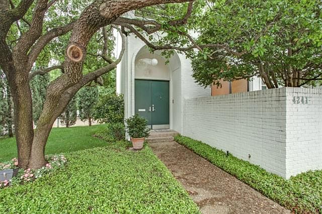 1st image of 4241 Throckmorton St #1
