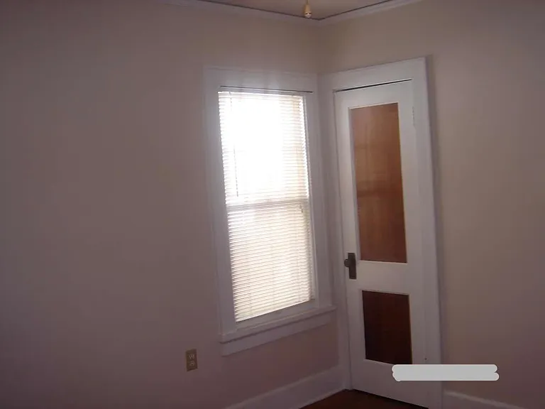 1607 E Pryor Ave — Photo 8