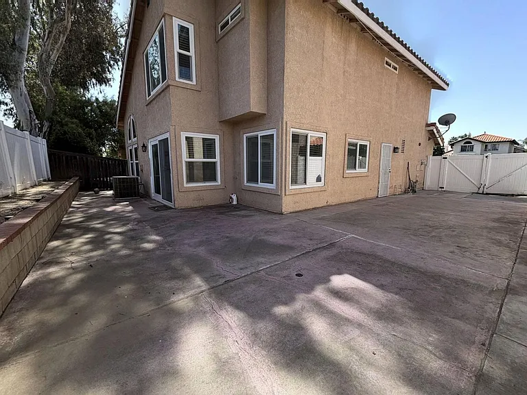 13632 Cabrillo Ct — Photo 23