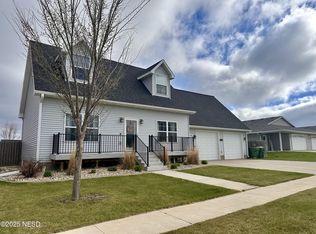 2411 12th Ave NE, Watertown, SD 57201
