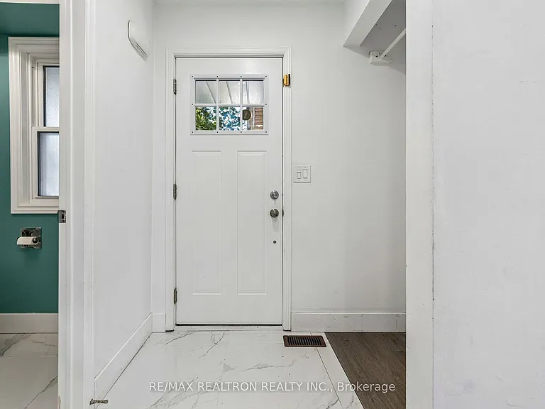 409 Cobblehill Dr — Photo 3
