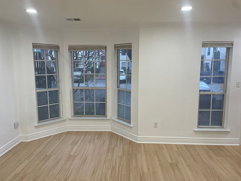 1st image of 41 Walnut St