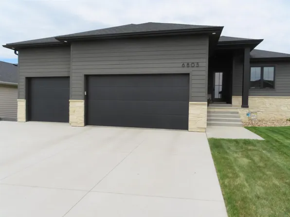 6805 Prairie View Dr, Sioux City, IA 51106