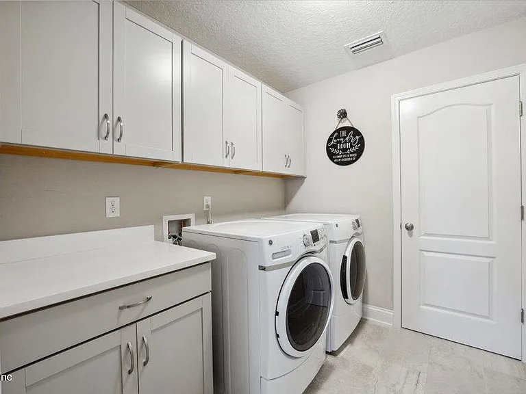 1120 Persimmon Dr — Photo 33