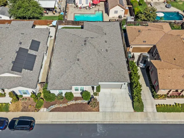 843 River Pointe Cir, Oakdale, CA 95361