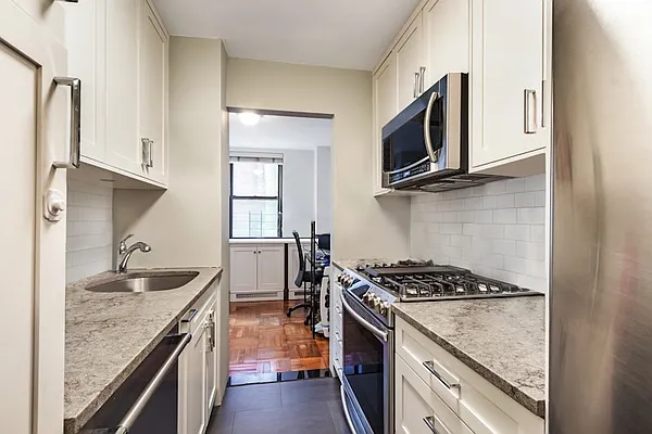 Rented by Brown Harris Stevens | media 4