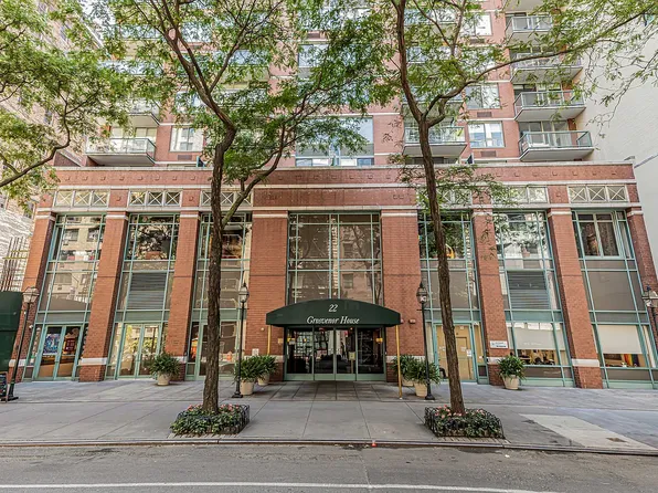 22 West 15th Street image 1 of 6