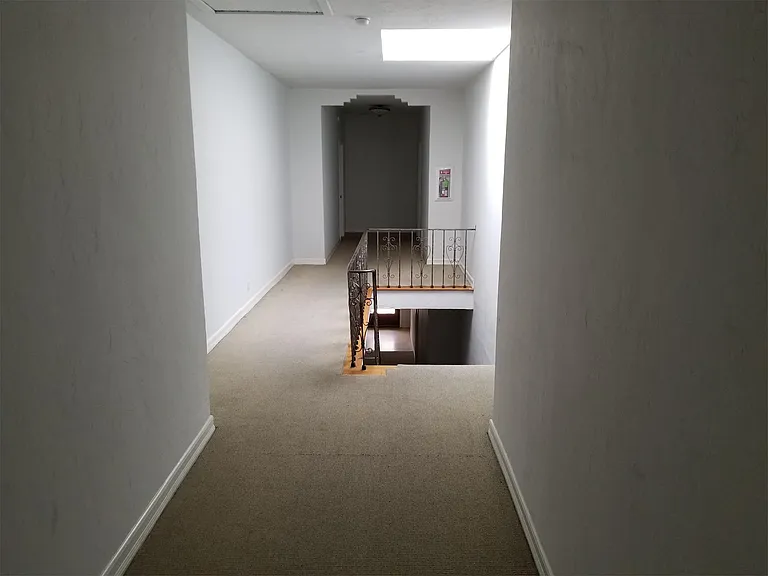 264 S Reeves Dr #101 — Photo 14