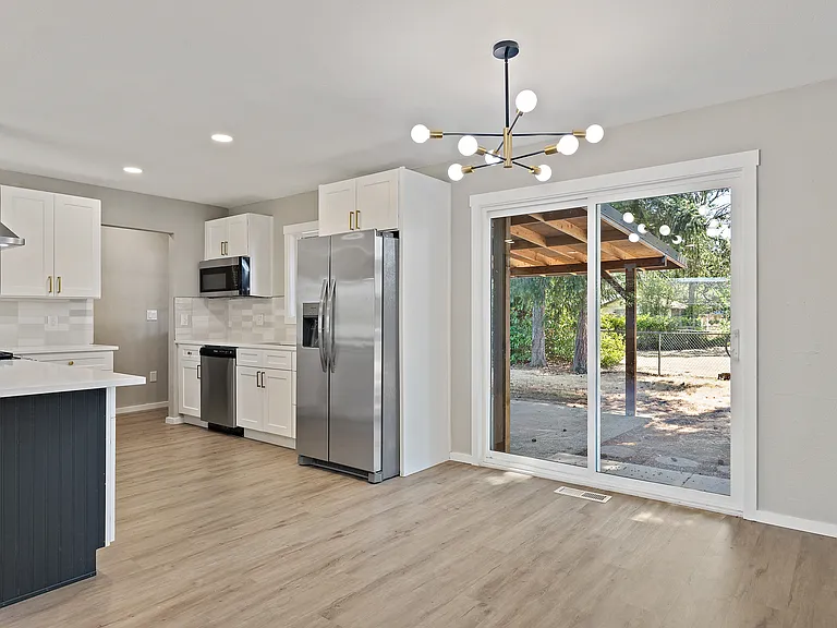 8408 Dalton Dr SW — Photo 10