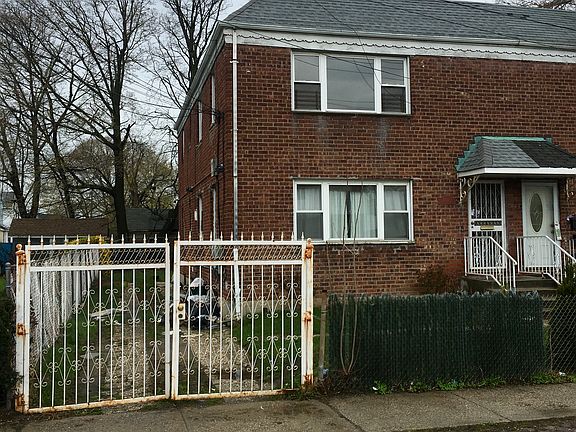 3rd image of 203-00 Linden Blvd
